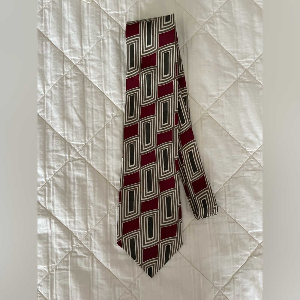 John Henry Elegant Red and Black Geometric Men's Tie
